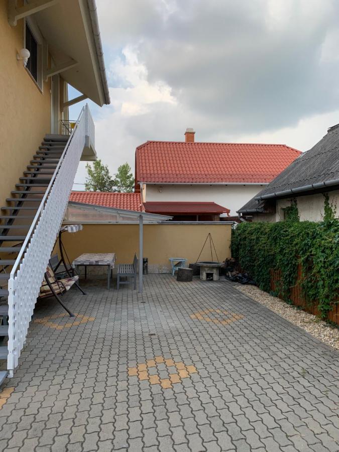 Gázláng Apartman Hajduszoboszlo Ngoại thất bức ảnh