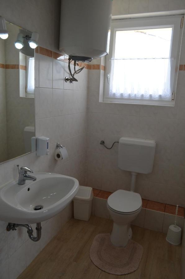 Gázláng Apartman Hajduszoboszlo Ngoại thất bức ảnh