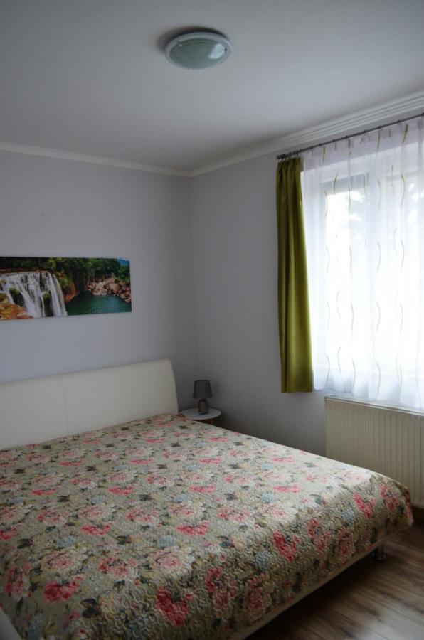 Gázláng Apartman Hajduszoboszlo Ngoại thất bức ảnh