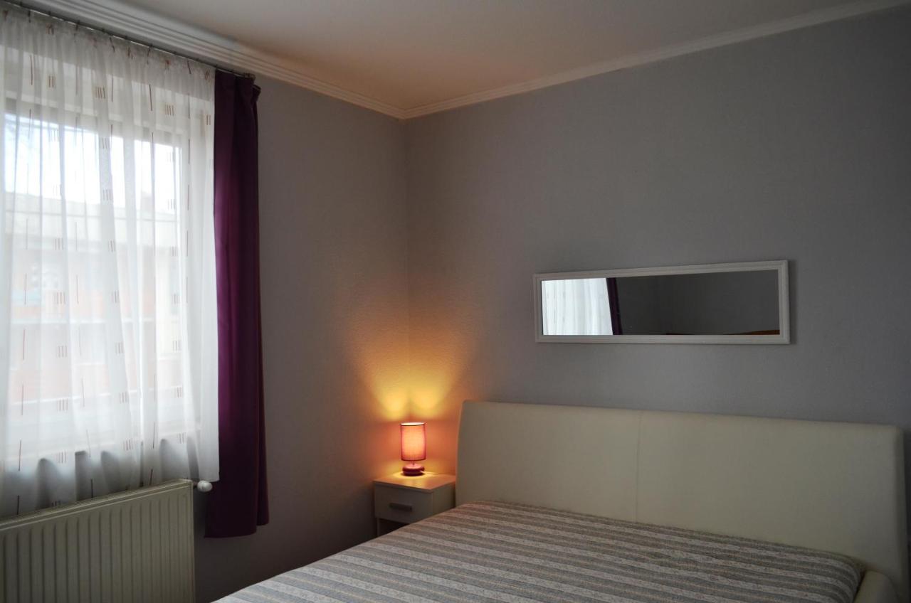 Gázláng Apartman Hajduszoboszlo Ngoại thất bức ảnh